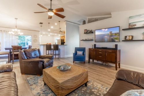 191 Leland Way, Marco Island, FL 34145-4686