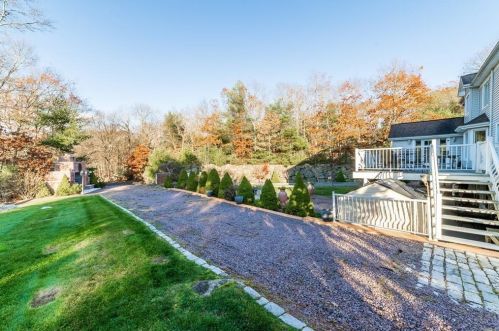 467 Robin Hollow Rd, West Greenwich RI  02817-2118 exterior