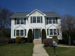 15 Meader Pond Rd, Lincoln, RI 02865-3713