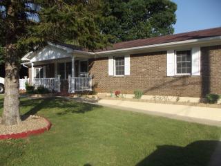 274 Indiana Trl, Radcliff KY  40160-1245 exterior