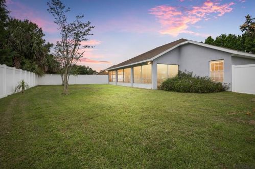 24 Big Bear Ln, Palm Coast, FL 32137-9356