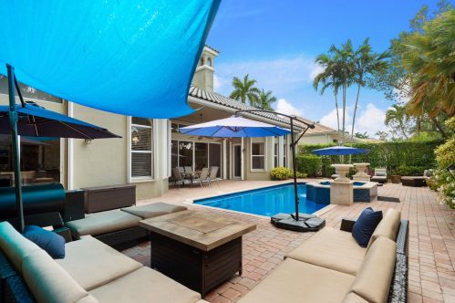 6711 Royal Orchid Cir, Delray Beach FL  33446-4338 exterior