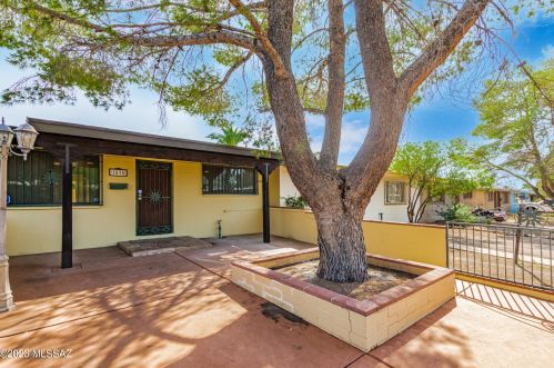 1538 Iowa Dr, Tucson, AZ 85706-1415