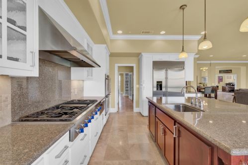 3959 Skyhawk Ln, Vacaville CA  95688-9516 exterior