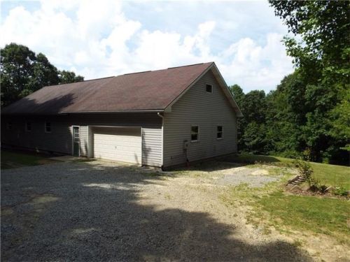 186 Serenity Ln, Latrobe, PA 15650-9715