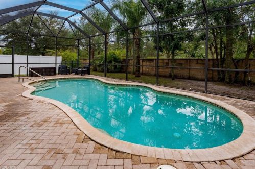 2769 Inlet Cove Ln, Naples, FL 34120-7548