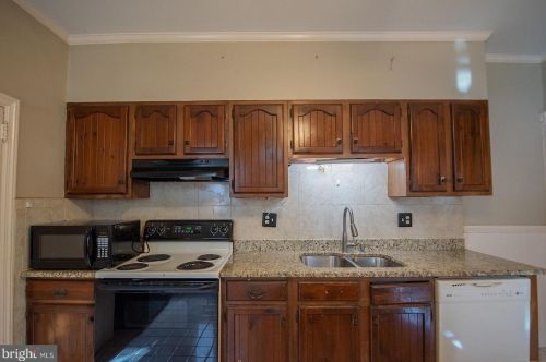 324 New St, Lancaster PA  17602-2051 exterior