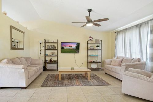 573 Fairview Ave, Fort Pierce FL  34983-2968 exterior