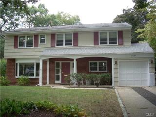 150 Little Hill Dr, Stamford, CT 06905-2321