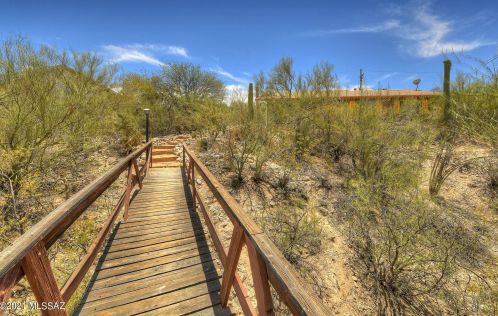 1801 Saguaro Pl, Tucson, AZ 85745-1523