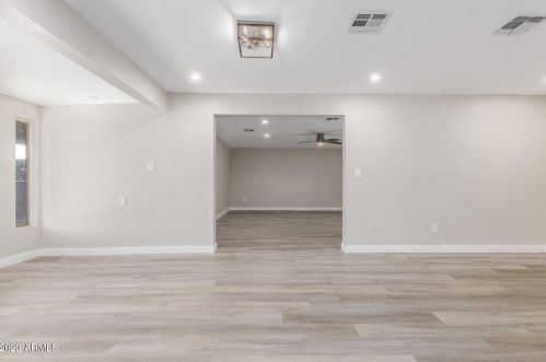 7332 17 Ave, Phoenix AZ 85085-6300 exterior