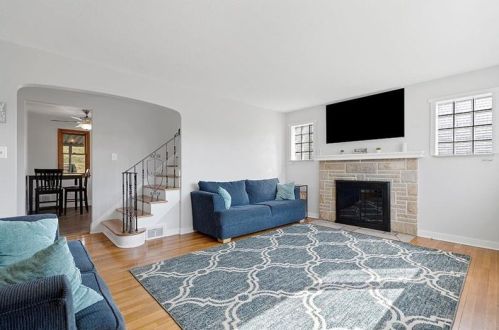 423 Mcclelland Rd, Canonsburg, PA 15317-2258