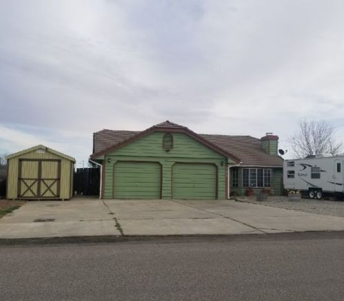 21600 Foothill Dr, Tehachapi CA  93561-8943 exterior