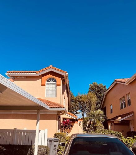 9985 Harbour Lake Cir, Boynton Beach, FL 33437-3823