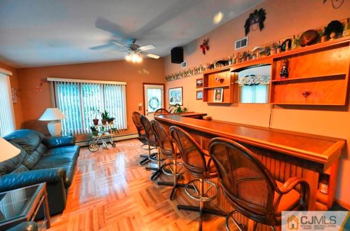 100 Hill Hollow Rd, South Plainfield NJ  07080-1621 exterior