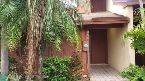 446 14th St, Dania Beach FL  33004-4634 exterior