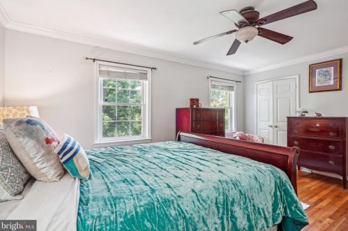 5269 Bradgen Ct, Springfield VA 22151-3524 exterior