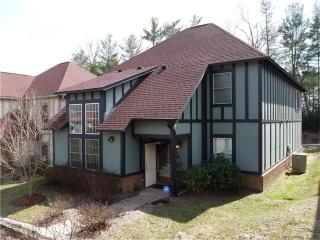 12 Trafalgar Cir, Asheville NC  28805-0003 exterior