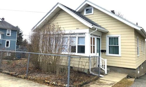 302 Crystal Ave, United States Coast Guard Ac, CT 06320-6506