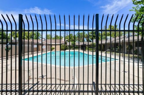 617 Granger Ave, Modesto CA  95350-4165 exterior