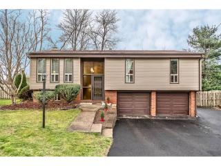 211 Wadsworth Dr, Glenshaw, PA 15116-2721