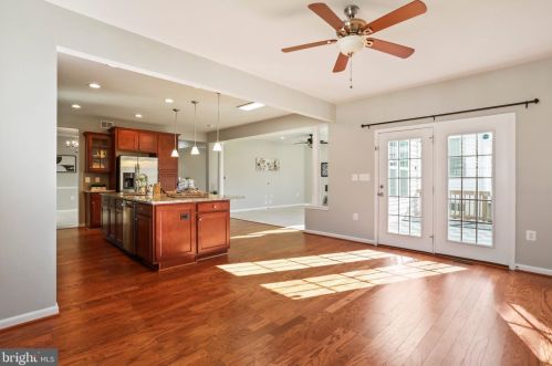 445 Lord Fairfax St, Charles Town WV  25414-2603 exterior