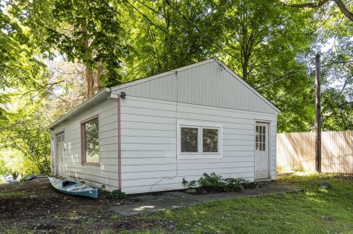 21 Chestnut St, Rhinebeck NY  12572-1516 exterior