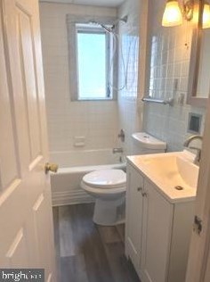 202 Paris Ave, Gloucester NJ  08030-2525 exterior