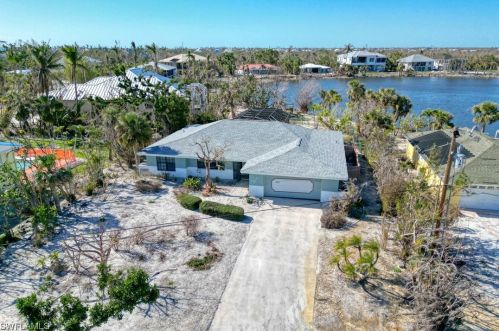 411 Lake Murex Blvd, Sanibel FL  33957-5536 exterior