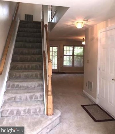 14028 Madrigal Dr, Woodbridge VA  22193-5944 exterior