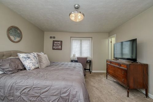 5393 Peach Dr, Gibsonia PA  15044-9541 exterior