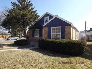 2421 Erie St, Racine, WI 53402-4443