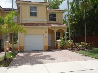 12628 122nd St, Miami, FL 33186-5465