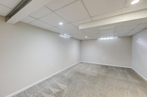 10043 Greenview Dr, Thiensville WI  53092-5749 exterior