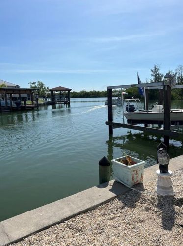 169 Trinidad St, Naples, FL 34113-8647