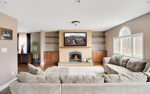 22 Glenview Rd, Nutley NJ  07110-2112 exterior