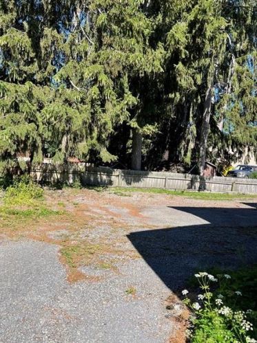 220 Columbia Ave, Somerset PA  15501-1934 exterior