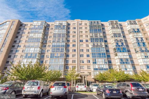 19365 Cypress Ridge Ter, Leesburg VA  20176-8429 exterior