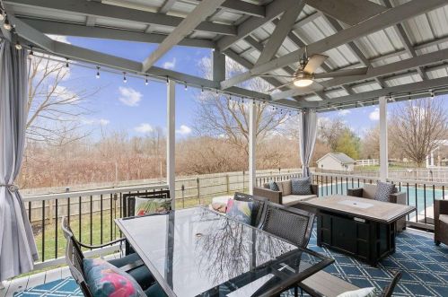 2831 Crosshurst Ct, Darbydale OH  43123-8087 exterior