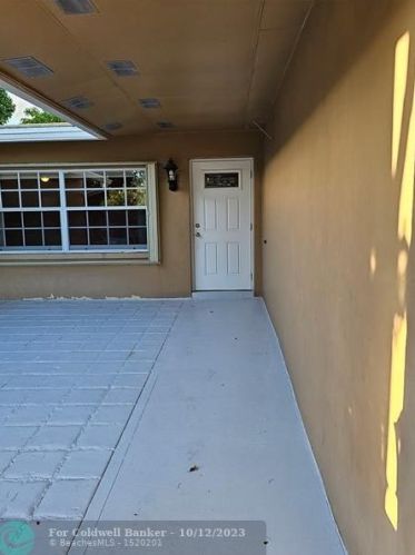 9431 24th Pl, Hollywood FL  33024-3126 exterior