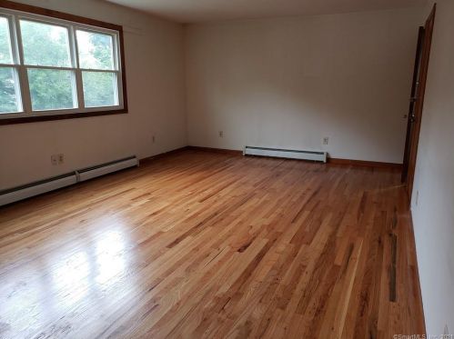 12 Hilltop Ave, Waterbury CT  06708-4709 exterior