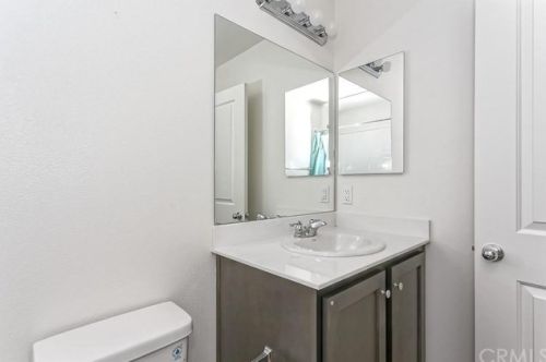 670 Bowen Rd, Perris CA  92570-3400 exterior