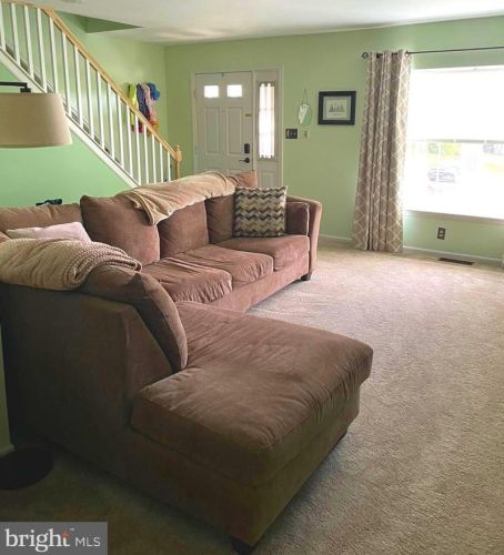 519 Carousel Cir, Norristown, PA 19403-5102