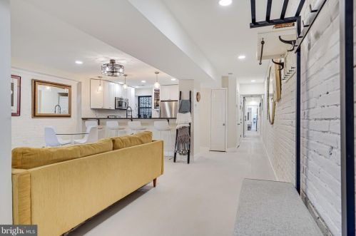 1326 R St, Washington, DC 20009-4362