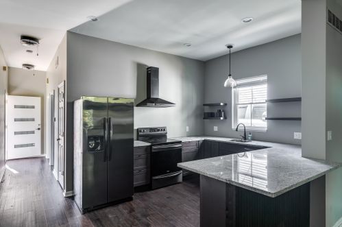 658 Pike St, Covington, KY 41011-2174