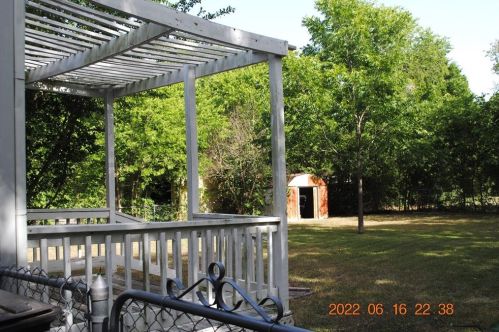552 Hammond St, Lancaster, TX 75146-1542