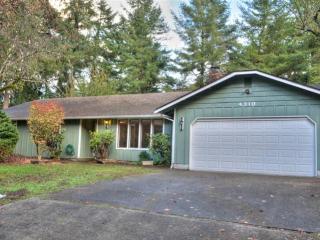 4310 Highline Dr, Olympia, WA 98501-4362
