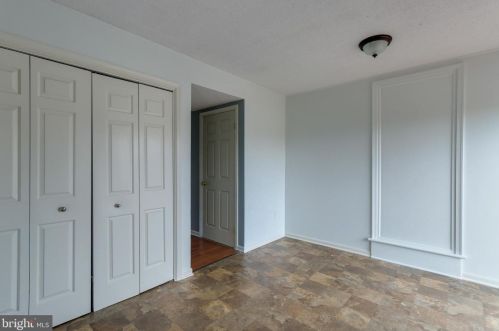 14 Mallard Ct, Charles Town WV  25414-5803 exterior