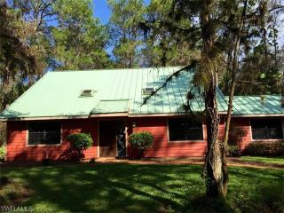 4845 Sycamore Dr, Naples, FL 34119-3911