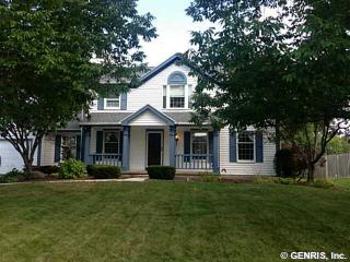 28 Old Country Ln, Fairport, NY 14450-1116